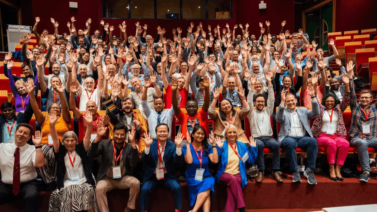 Humanistas de todo el mundo reunidos — presencia internacional de Ceremonias Laicas Perú y su alianza con Humanists International